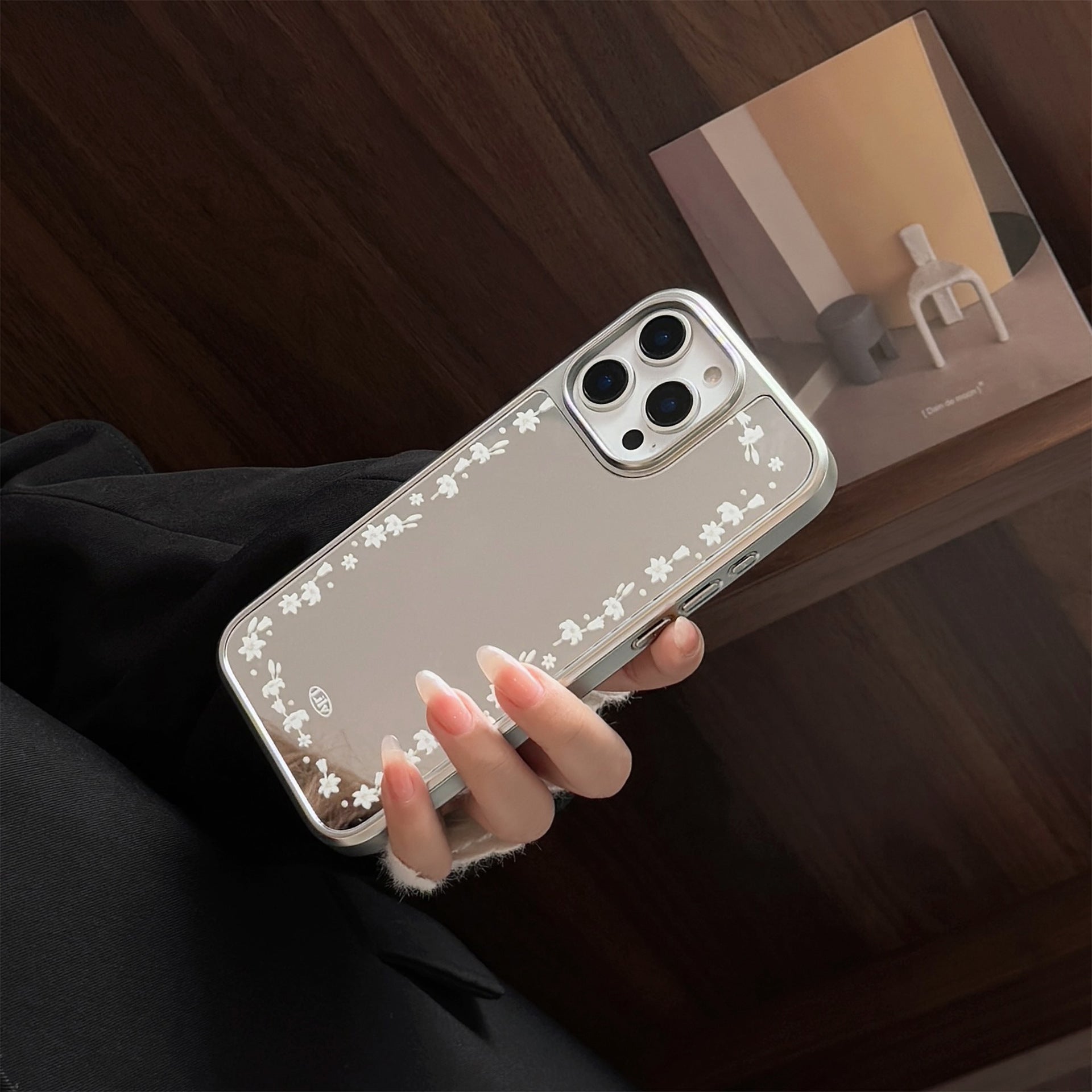 Galvanoitu hopeareuna 16 omenalle 15 pro max matkapuhelinkotelo iphone 17 kirjallinen lilja kukka 13 peili kova